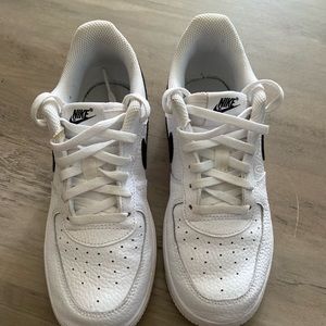 Nike Force 1 - size 3Y